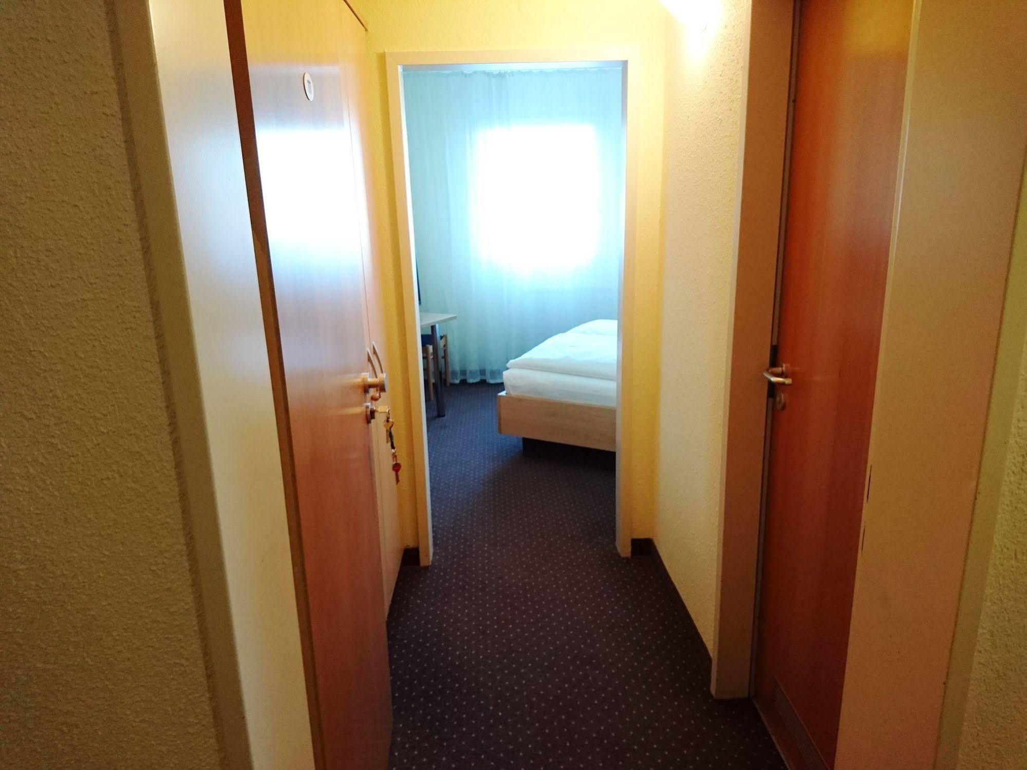 Central Hotel Winnenden Buitenkant foto